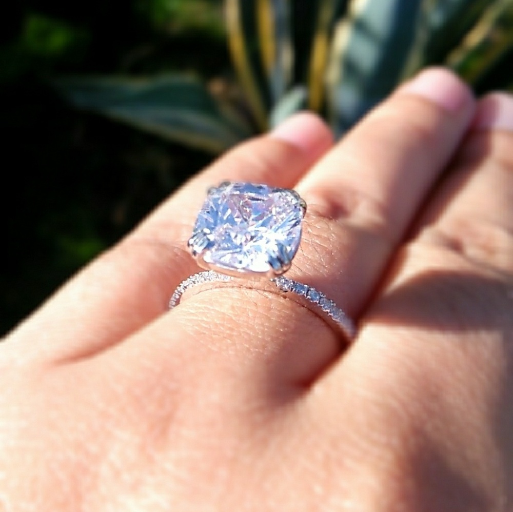 Moissanite diamond ring